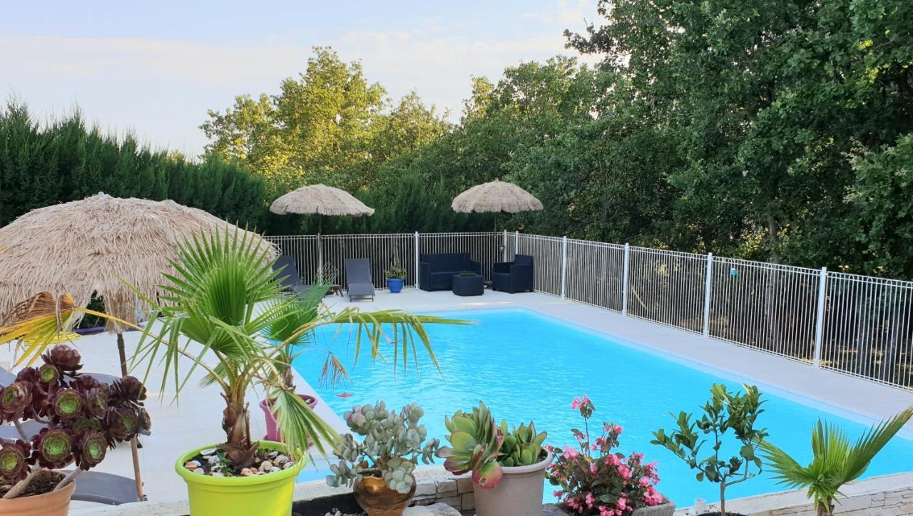 Le Clos Du Grand Chene - Gites 4 Etoiles - Saint-Marcel-d'Ardeche Eksteriør bilde